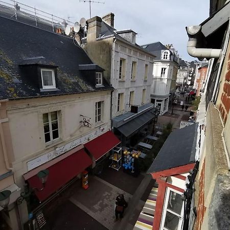 2 Pieces Au Coeur De Trouville / Rue Des Bains Экстерьер фото