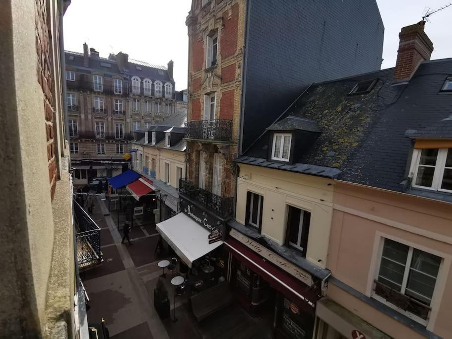 2 Pieces Au Coeur De Trouville / Rue Des Bains Экстерьер фото